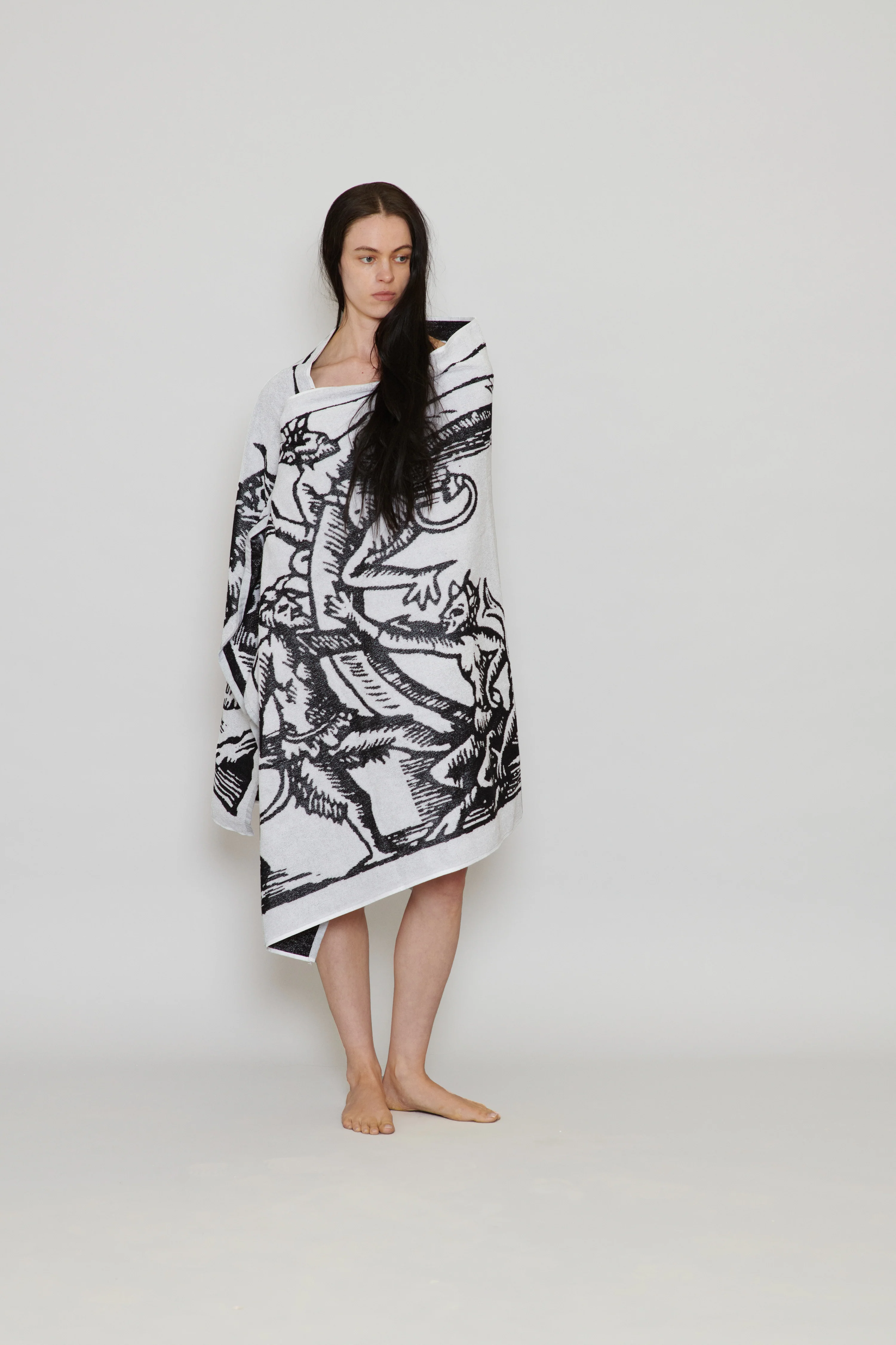 Medieval Players Beach Towel - Black - Image 5